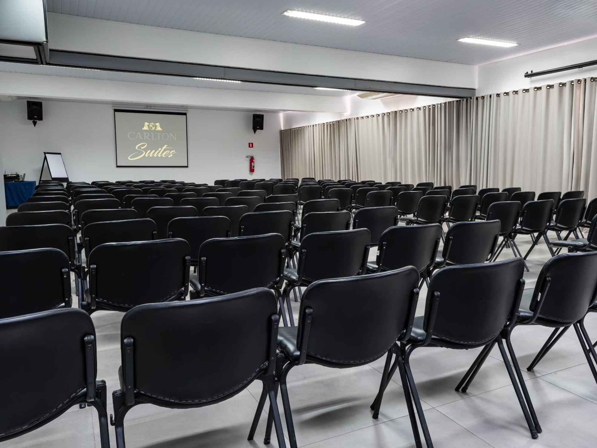 Carlton Suites Limeira Bagian luar foto