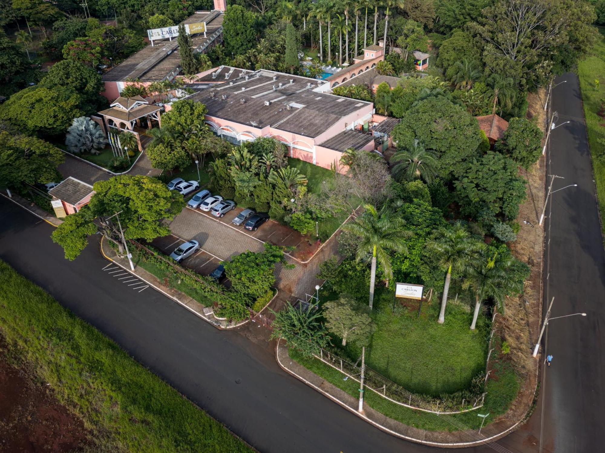 Carlton Suites Limeira Bagian luar foto