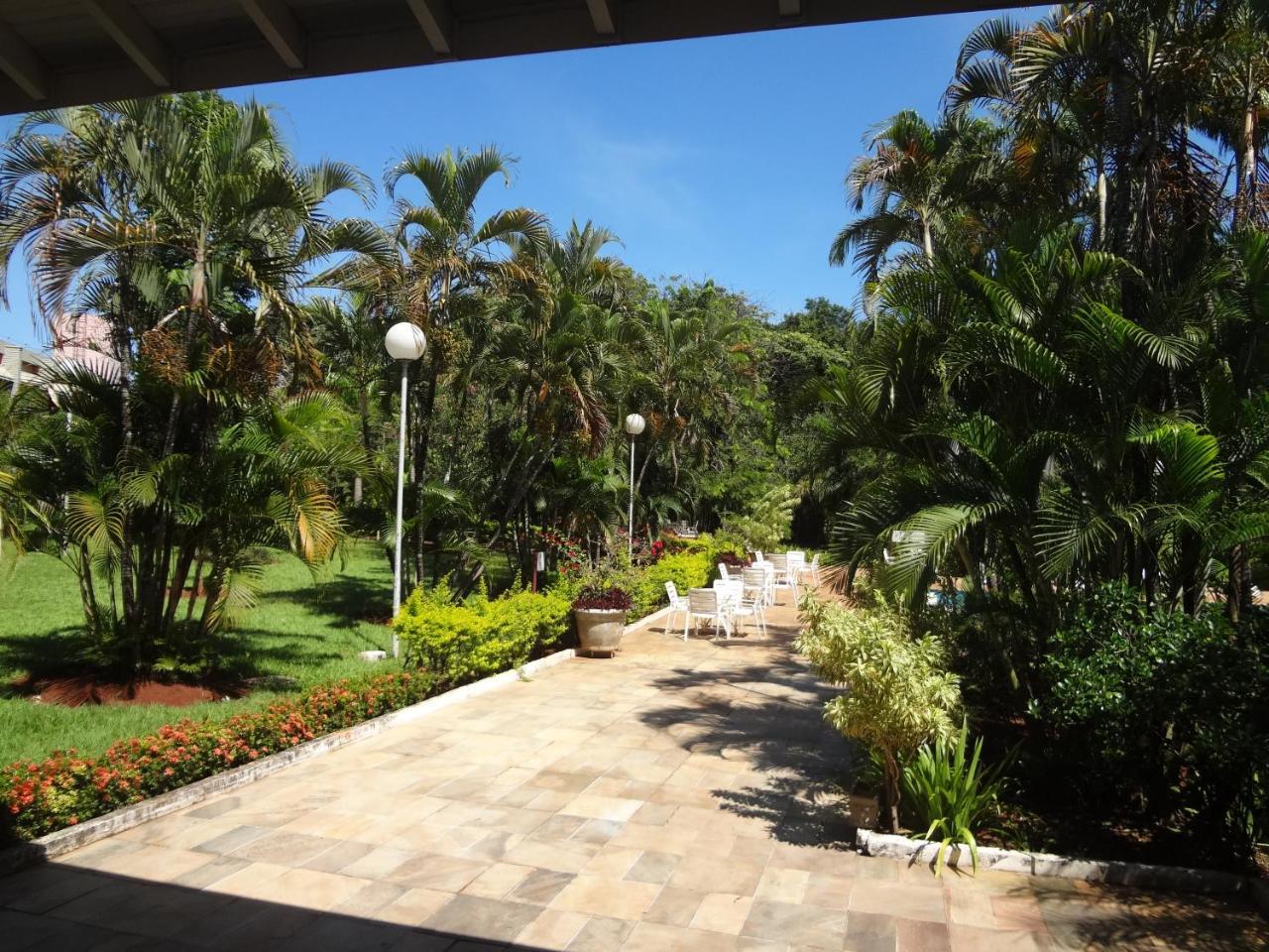 Carlton Suites Limeira Bagian luar foto